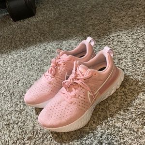 Nike React Infinity Flyknit! Pink & White Size 7 Women! Gently Worn!